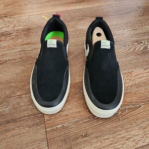 New! Cariuma Casual Black Slip On Sneakers.